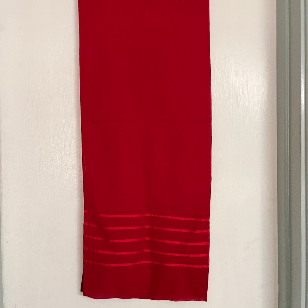 100% Silk Liz Claiborne Burgundy Scarf